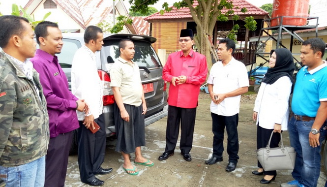 Foto bersama dengan Bupati Irfendi Arbi setelah melepas DUL menuju Bengkulu