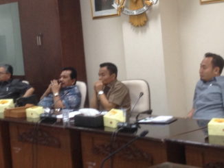 Komisi V DPRD Sumbar saat hearing dengan KanwilKamenag Sumbar.