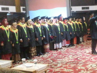 Wisuda STIA Adabiah.