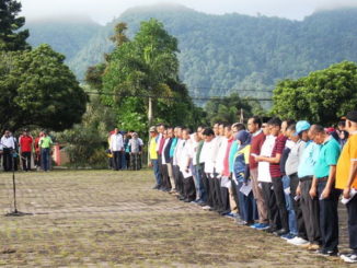 Bupati Gusmal saat memimpin apel gabungan di jajaran Pemkab Solok.
