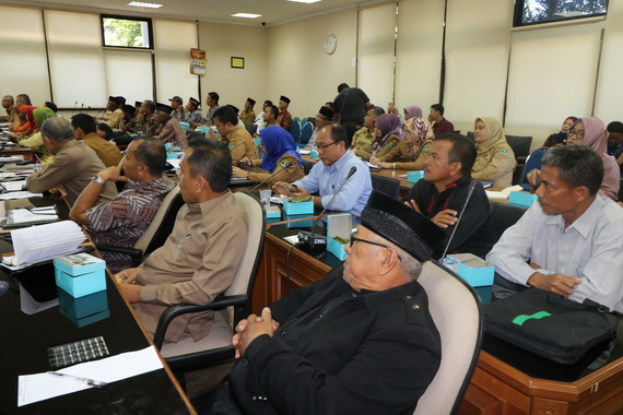 Paserta hearing pembahasan Ranperda Zonasi Danau Manjnjau.