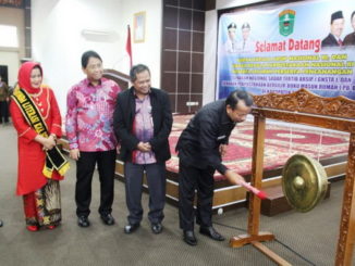 Pencanangan Gerakan Sadar Tertip dan Gerakan Perpustakaan Bergulir-Buku Masuk Rumah di Kabupaten Solok.