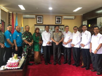 Ganefri dan jajarannya bersama Omudsmen.