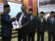 Ketua DPRD Sumbar menyerahkan Rekomendasi DPRD Kepada Gubernur Sumbar Irwan Prayitno terhadap LKPJ kepala daerah Tahun 2018