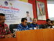 Rektor dan Wakil Rektor UNP bersama Iza Fadri.