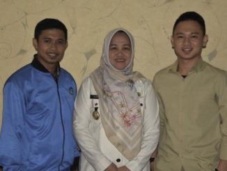 Wabub Hj. A. Kartini Ottong bersama pimpinan Forum Awardee.