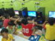 Anak-anak main games online. (Foto Ist)