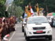 Iring-iringan kafilah Tanah Datar bersama tropy Juara MTQ Sumbar saat diarak keliling kota Batusangkar.