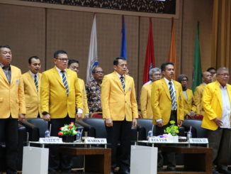 Rektor Ganefri bersama Wakil-- Wakil Rektor UNP.