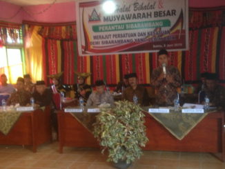 Suasana pembukakan Mubes IKBS saat sambutan Wali nagari Sibarambang Rudi Hartono