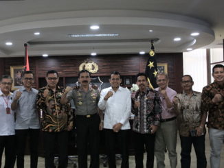 Kapolda Sumbar Irjenpol Fakhrizal bersama Ketua dan Pengurus Penda Pelti Sumbar.