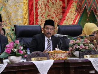 Ketua DPRD Kota Pariaman, Faisal saat memimpin Rapat Paripurna Istimewa HUT Kota Pariaman ke 17.