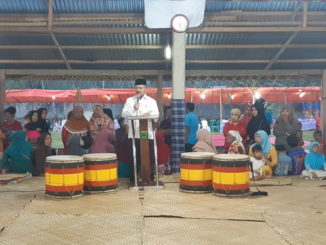 Bupati Ali Mukhni saat memberi sambutan.