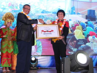 Bupati Gusmal bersama Kak Seto.