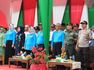 Bupati Pasaman H. Yusuf bersama Ketua TP PKK Pasaman dan Forokopimda saat pencanangan KB -Kes TNI dan Kampung KB di Kec. Duo Koto