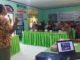 Dosen UNP saat melaksanakan edukasi.