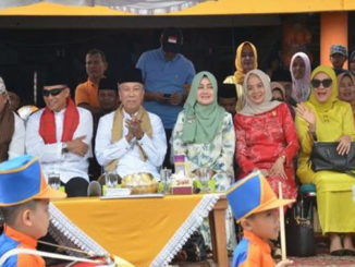 Bupati Irdinansyah Tarmizi bersama Forkopinda di Panggung kehormatan.