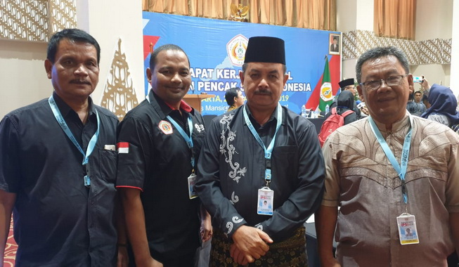 Irmai Hendri bersama Ketua Umum dan pengurus Pengda IPSI Subar yang ikut Rakernas IPSI 2019.