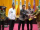 Ketua Tim Kerja RB Kemenristekdikti Moch. Wiwin Darwin bersama sivitas akademika UNP Padang di Auditorium UNP,