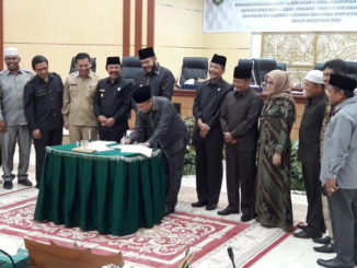 Penandatanganan kesepakatan KUA PPAS – APBD 2020 Kota Padang Panjang. oleh Walikota F