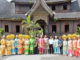 Para jendral dan istri foto bersama dengan Wakil Bupati, Kapolres dan Kajari dengan berpakaian adat Minangkabau.