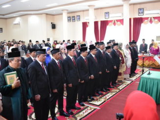 Pengucapan sumpah dan janji anggota DPRD Kota Payambuh Periode 2019 - 2024.