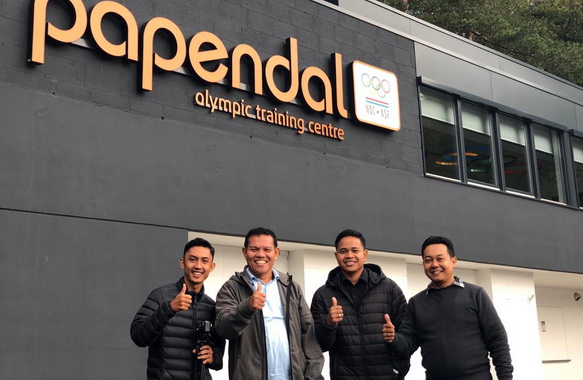 Prof. Syahrial Bakhtian dan dosen UNP di Belanda,