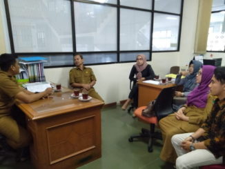 Sharing informasi dengan Humas Layanan Informasi dan Media Dinas Kominfo Kota Pariaman.