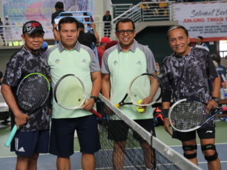 Babak Penyisihan Tenis LPTK Cup IX-2019,Ganefri-Syahrial Bakhtiar Menang Mudah Lawan Haris-Djojok
