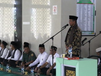 Bupati Gusmal saat memberi sambutan.