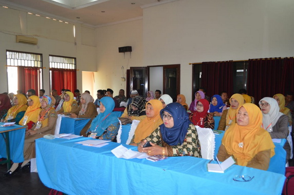 Pengelola Unit Pengumpul Zakat (UPZ) di jajaran Dinas Pendidikan Kabupaten Sijunjung.