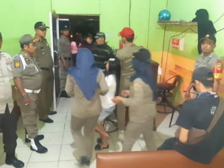 Razia kafe di Kota Solok.