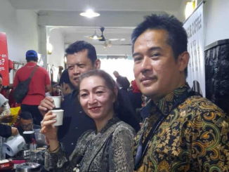 Didiet Arry Suparno, Ibu Catherine, Bapak Maryono, Ketum Koperasi Warjok Indonesia, di WEJICOFES 2019.
