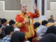 Donny Moenek saat memaparkan materi.