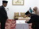 M.Naszir,S.Pt Direktur PDAM Tirta Alami menandatangani berita acara disaksikan oleh Bupati Irdinansyah Tarmizi.