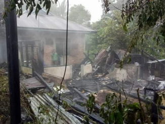 Salah satu rumah yang terbakar di Sawahlunto.