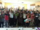 Bupati Pasaman Barat Yulianto, Walinagari Kinali Syahrial dan Kariawan PT Ingkud foto bersama usai memberikan bantuan dana Baznas.