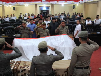Penghormatan terahhir kepada almarhum Surimariadi aanggota DRPD Kab. Solok.