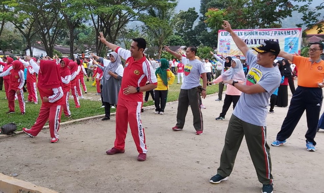 Senam untuk menggalang silaturrahmi di Pasaman.