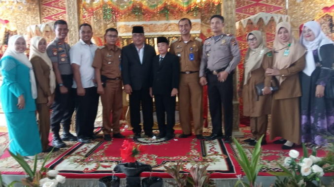 Suasana pesta pernikahan anak Bapak Martias, Anggota DPRD Pasaman