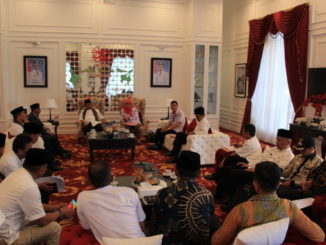 Audiensdi Guest House Arosuka.