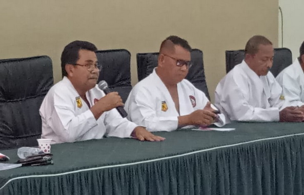 Prof M. Giatman saat memeberikan Orasi Ilmiah.