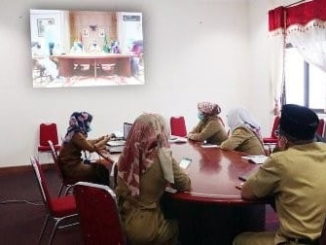 Dinas Kesehatan Kota Pariaman saat mengikuti Vicon dengan Gebernur Sumbar.