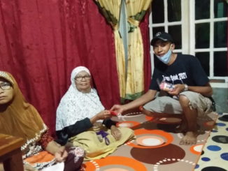 Pembangian masker oleh Relawan Maigus di Kec. Kubung.