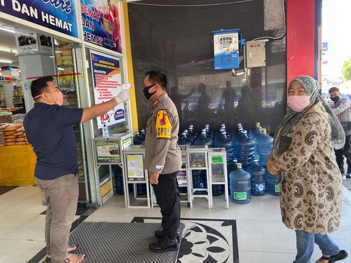 AKBP Apri Wibowo.SIK, ikut pemeriksaan suhu tubuh dengan thermogun