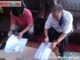 Penandatanganan HNPD( Nota Perjanjian Hibah Daerah) oleh Kadis Porapar, Marharman dengan Ketua Koni,Primer.