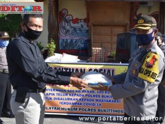 Penyerahan bantuan Primkopol.