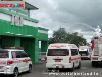 RSUD Padang Panjang saat disemprot disinfektan.