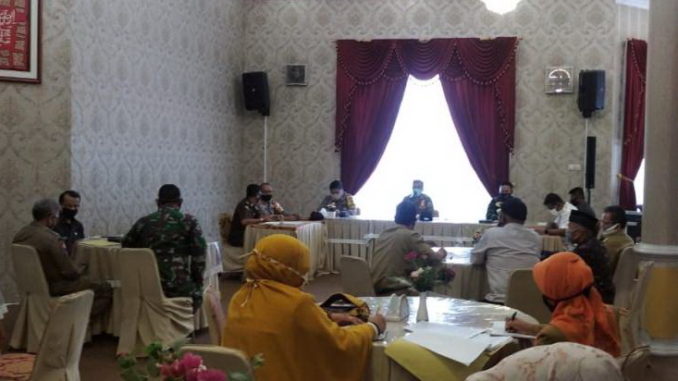 Rapat masalah tambang Galian C si Arosuka.