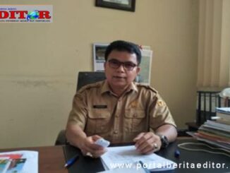 Kepala Dinas Pendidikan dan kebudayaan Tanah Datar Drs. Riswandi.